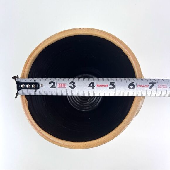 STONEWARE DOUBLE HANDLE SMALL CROCK FIGGY PUDDINGS - Picture 10 of 10